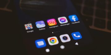 12 Common Reasons Your Android Phone Is Slow  (And How to Fix Them) in 2025