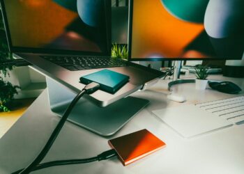 How to Protect Your Files: Expert Data Backup Tips in 2025